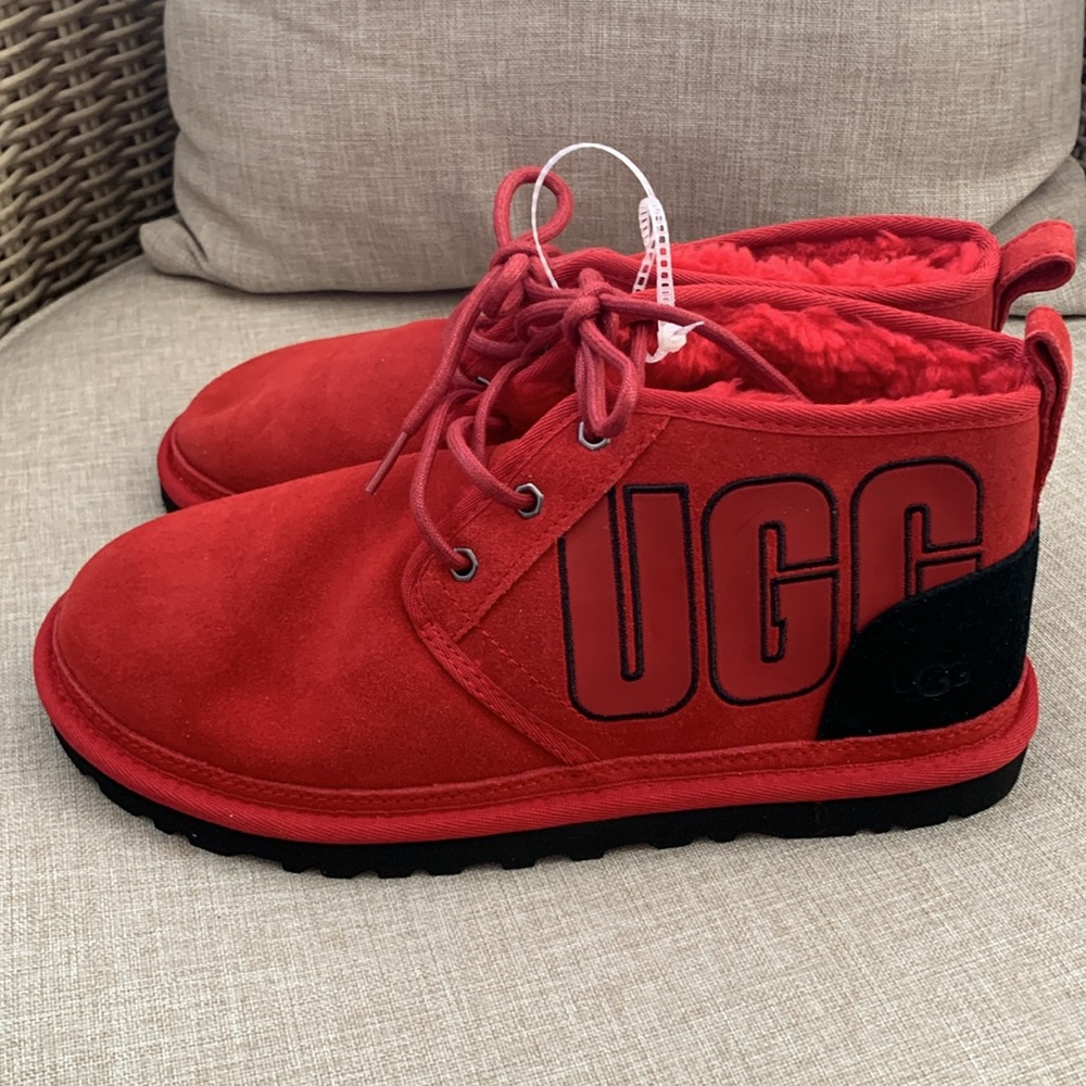 FINAL PRICE NWT UGG Suede Boots w/Fur Inside, Red/Black Leather Logo Laces 9/10 - Picture 1 of 11